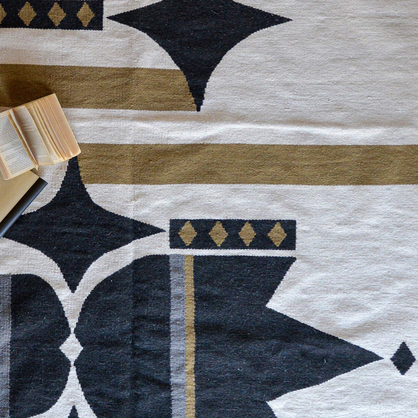 Lotus Flower Kilim Carpet