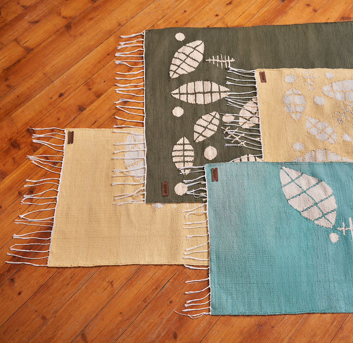 Leaves Cotton Kilim Rug